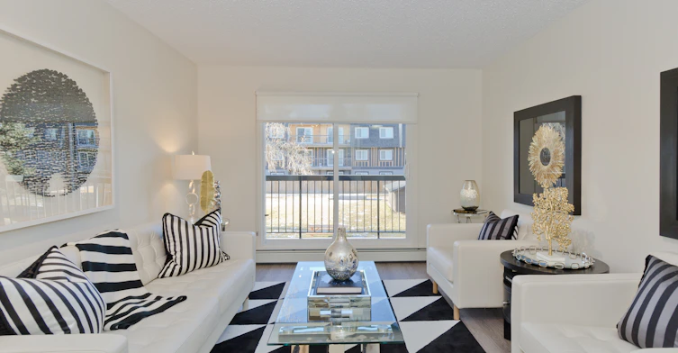 5325 26 Avenue SW, Calgary, AB, T3E 6N3