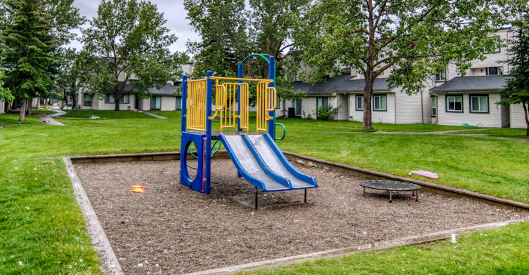 500 Tower Lane Drive SW, Airdrie, AB, T4B 2K7 - 8