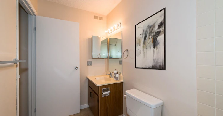 6209 60 Street, Red Deer, AB, T4N 6M7 - 8