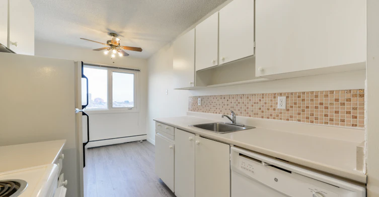 9947 Saskatchewan Drive, Edmonton, AB, T6E 4R3 - 10