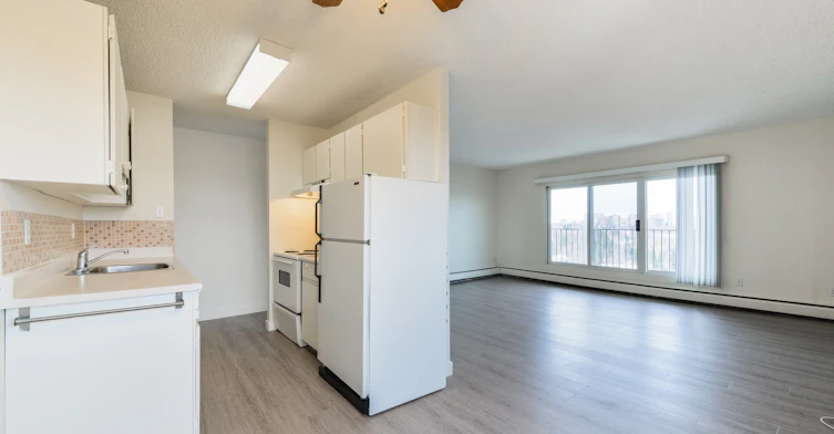 9947 Saskatchewan Drive, Edmonton, AB, T6E 4R3 - 11