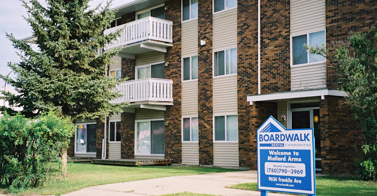 9624 Franklin Avenue, Fort Mcmurray, AB, T9H 2J9 - 4