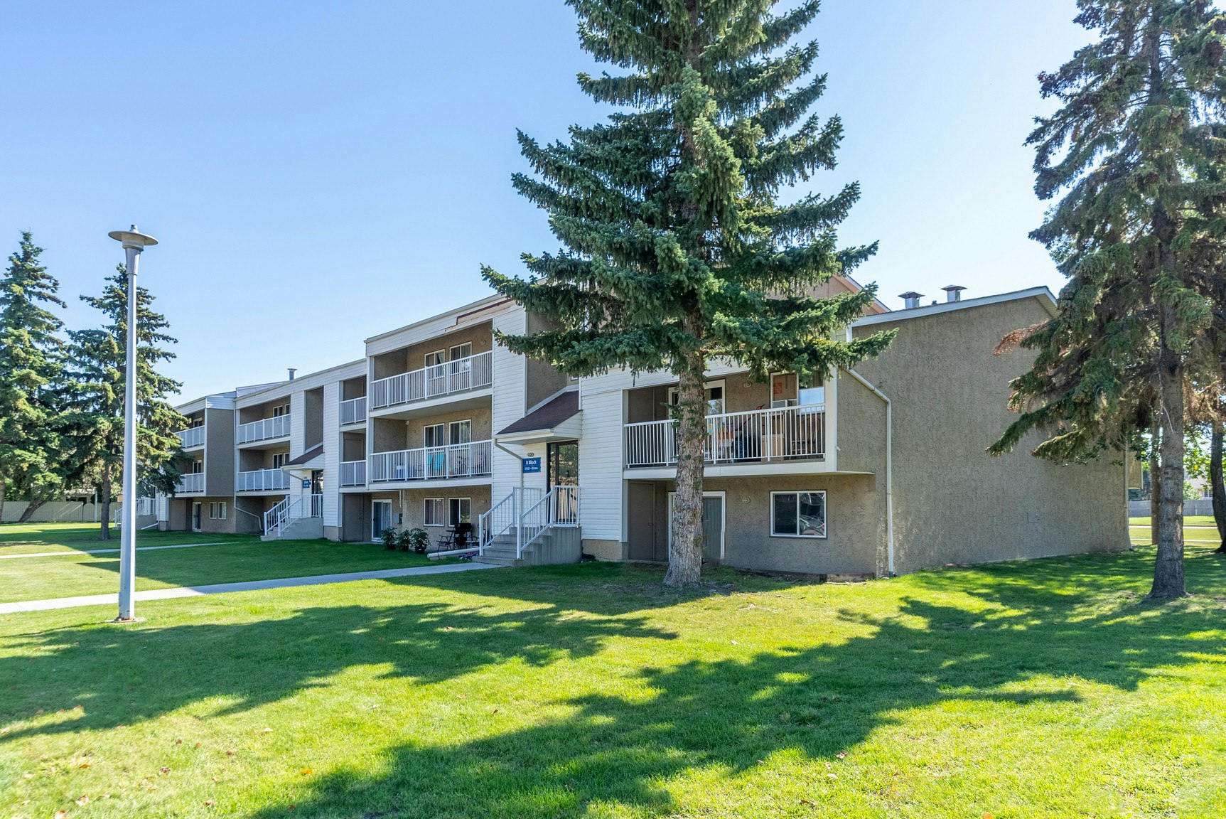 17119 64 Avenue NW, Edmonton, AB, T5T 2K2 - 14