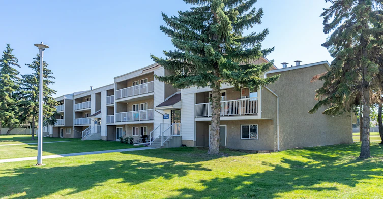 17119 64 Avenue NW, Edmonton, AB, T5T 2K2 - 14
