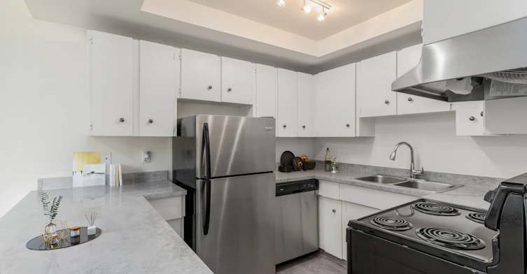 17119 64 Avenue NW, Edmonton, AB, T5T 2K2 - 2
