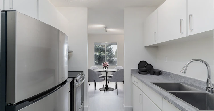 14707 77 Street NW, Edmonton, AB, T5C 1E7 - 5