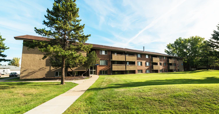 14707 77 Street NW, Edmonton, AB, T5C 1E7 - 9