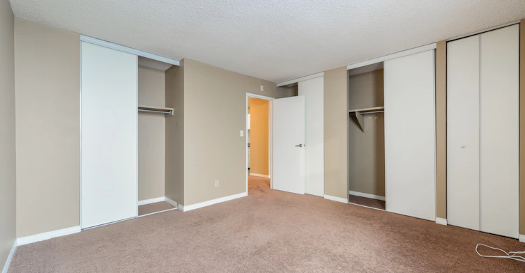 8920 100 Street NW, Edmonton, AB, T6E 4Y8 - 9