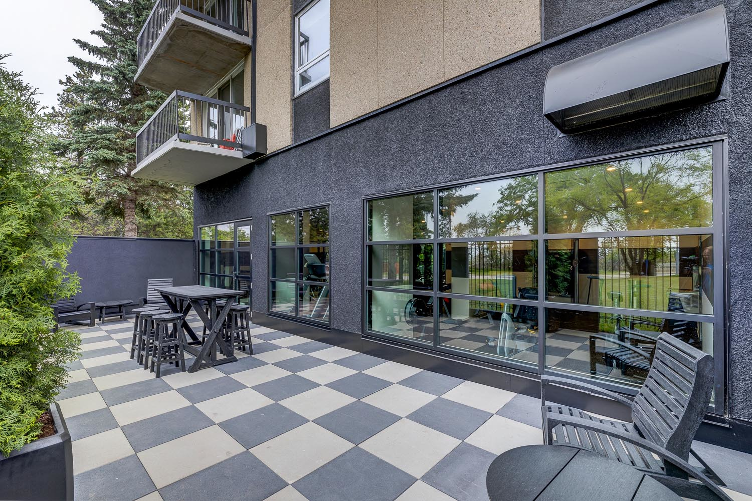 8920 100 Street NW, Edmonton, AB, T6E 4Y8 - 13