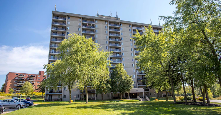 951 Commissioners Road E, London, ON, N5Z 4N1 - 6