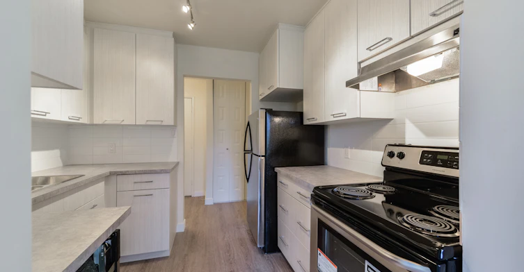 3845 Millwoods Road, Edmonton, AB, T6K 2L7 - 3