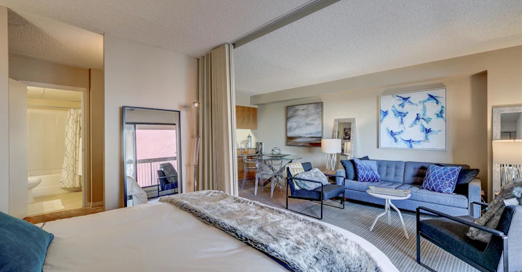 8930 Jasper Avenue NW, Edmonton, AB, T5H 4E9 - 5