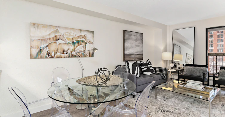 8930 Jasper Avenue NW, Edmonton, AB, T5H 4E9 - 17