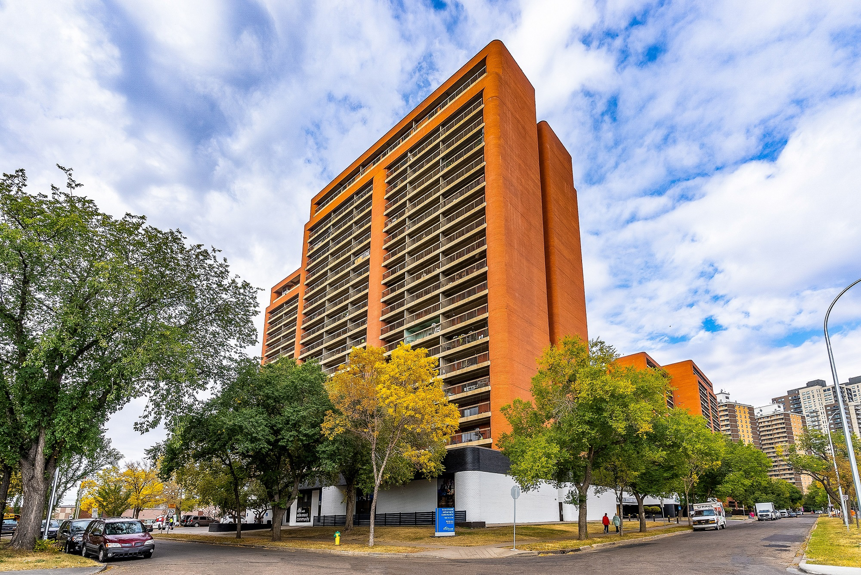 8930 Jasper Avenue NW, Edmonton, AB, T5H 4E9