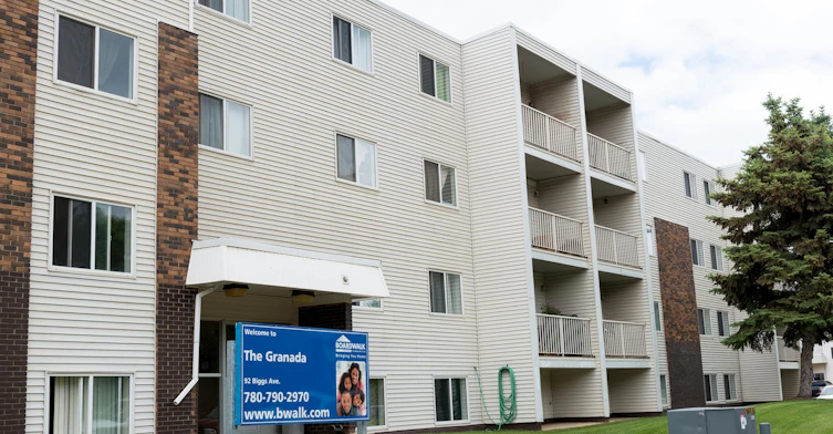 92 Biggs Avenue, Fort Mcmurray, AB, T9H 1M7 - 7