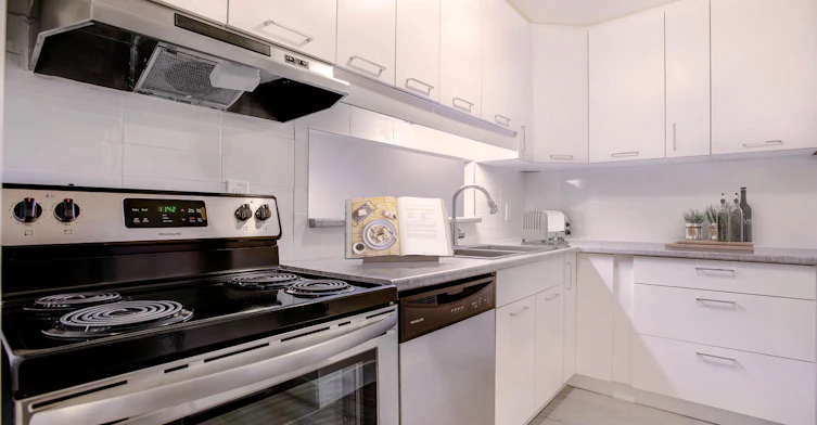 60 Conway Drive, London, ON, N6E 2X1 - 2