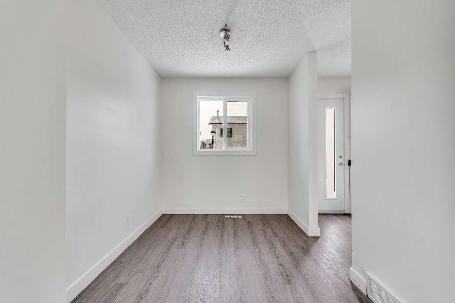 Murphy Cres.& Lothian Mews, Regina, SK, S4X 1S4 - 3