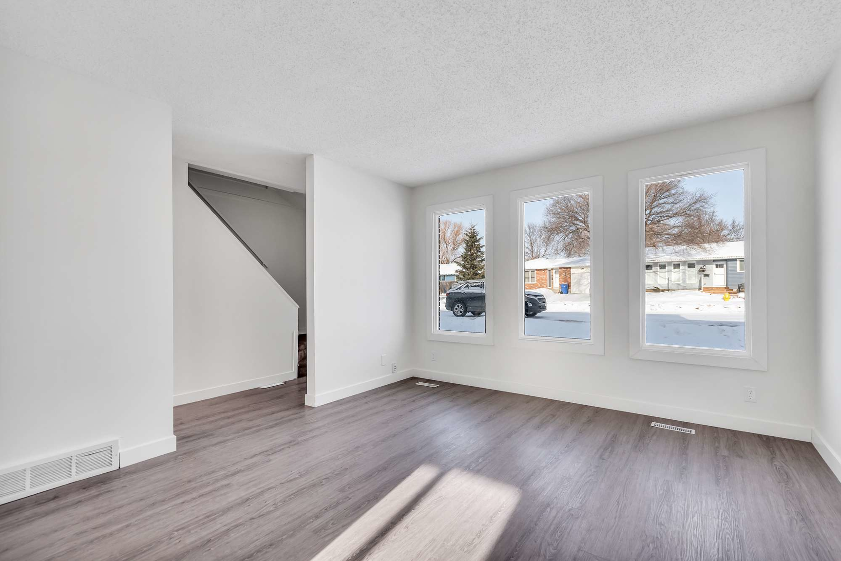 Murphy Cres.& Lothian Mews, Regina, SK, S4X 1S4