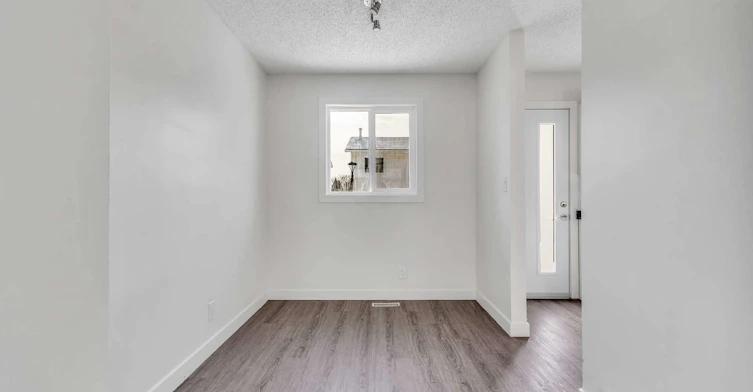 Murphy Cres.& Lothian Mews, Regina, SK, S4X 1S4 - 3