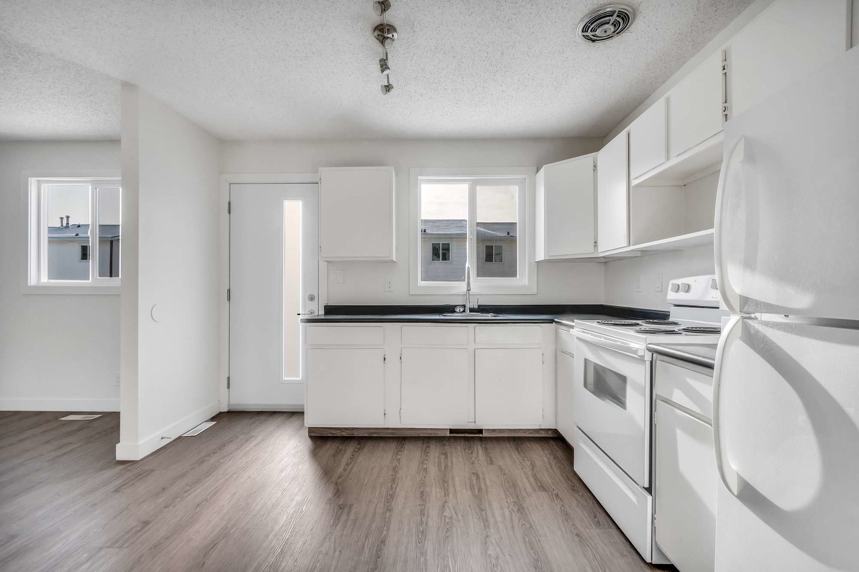 Murphy Cres.& Lothian Mews, Regina, SK, S4X 1S4 - 5