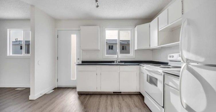 Murphy Cres.& Lothian Mews, Regina, SK, S4X 1S4 - 5