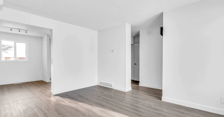 Murphy Cres.& Lothian Mews, Regina, SK, S4X 1S4 - 8