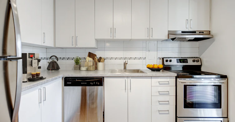 700 De Gaspé Rue, Montréal, QC, H3E 1H2 - 9