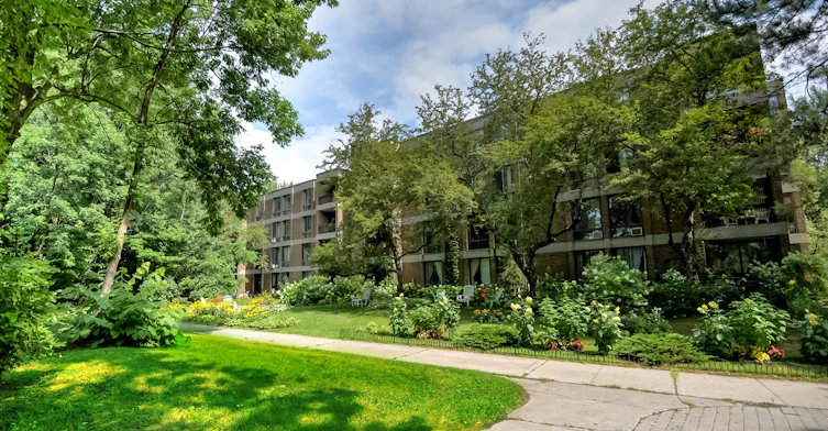 220 Berlioz Rue, Montréal, QC, H3E 1B8 - 8
