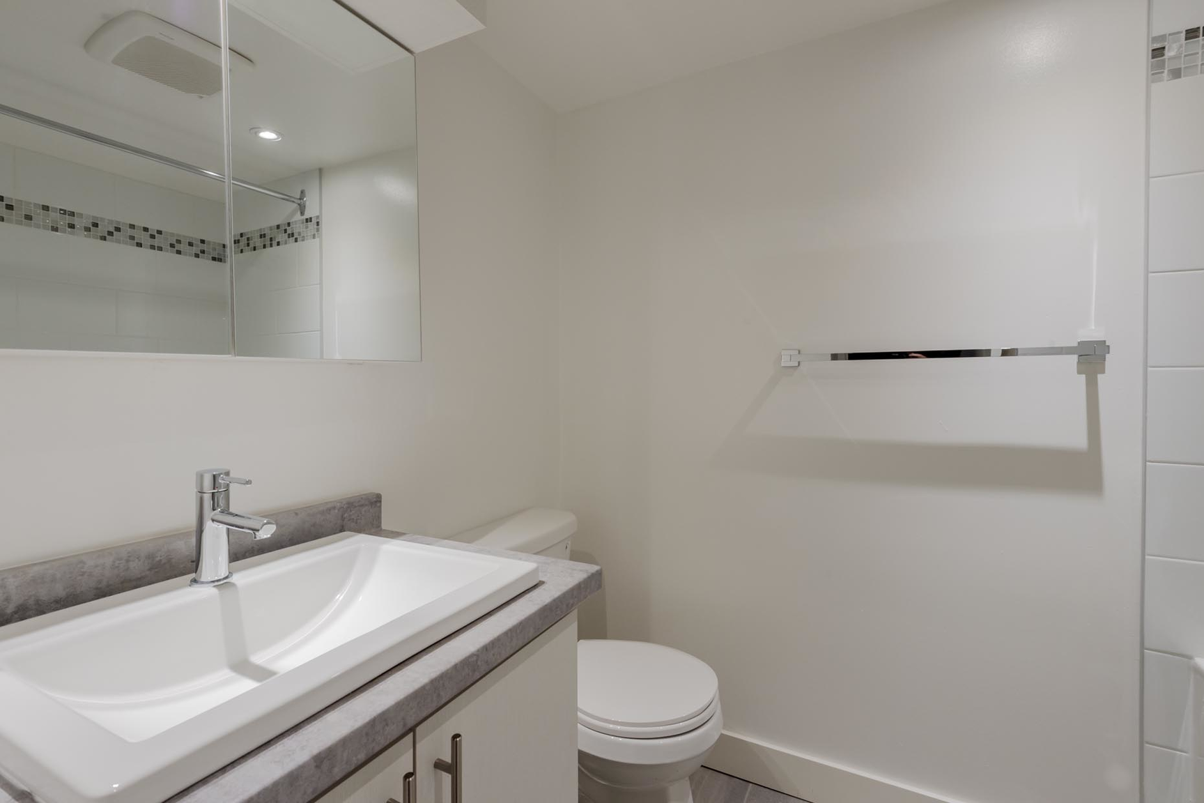 220 Berlioz Rue, Montréal, QC, H3E 1B8 - 6