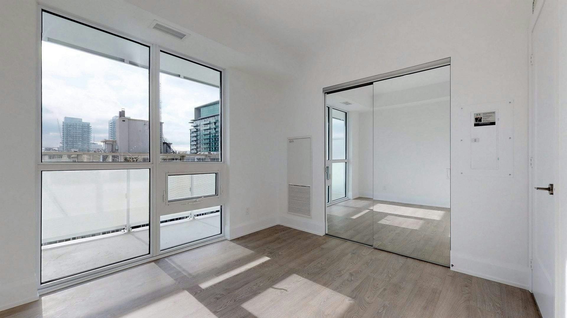 10-101 Erskine, Toronto, ON, M4P 1Y5 - 22