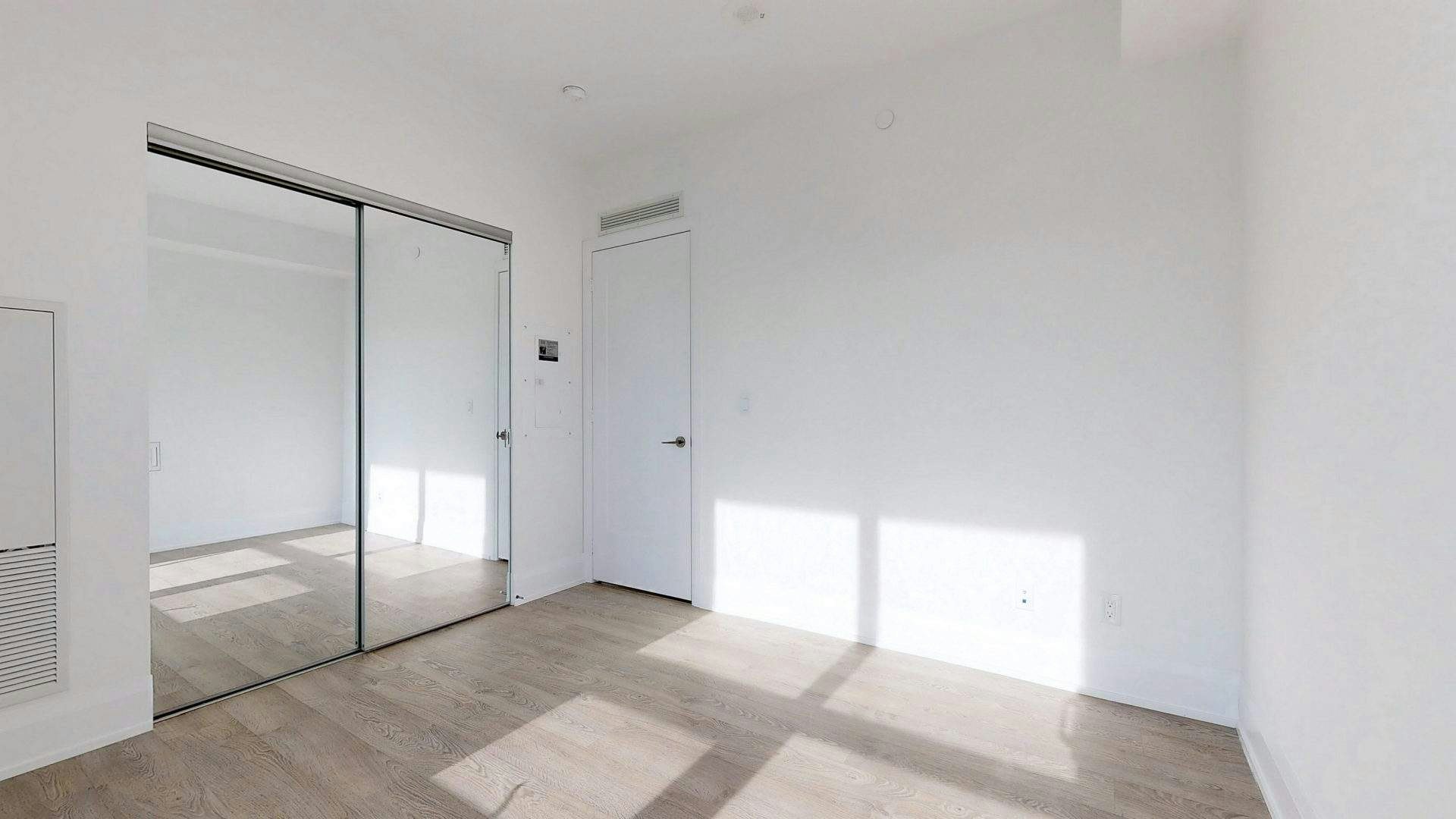 10-101 Erskine, Toronto, ON, M4P 1Y5 - 17