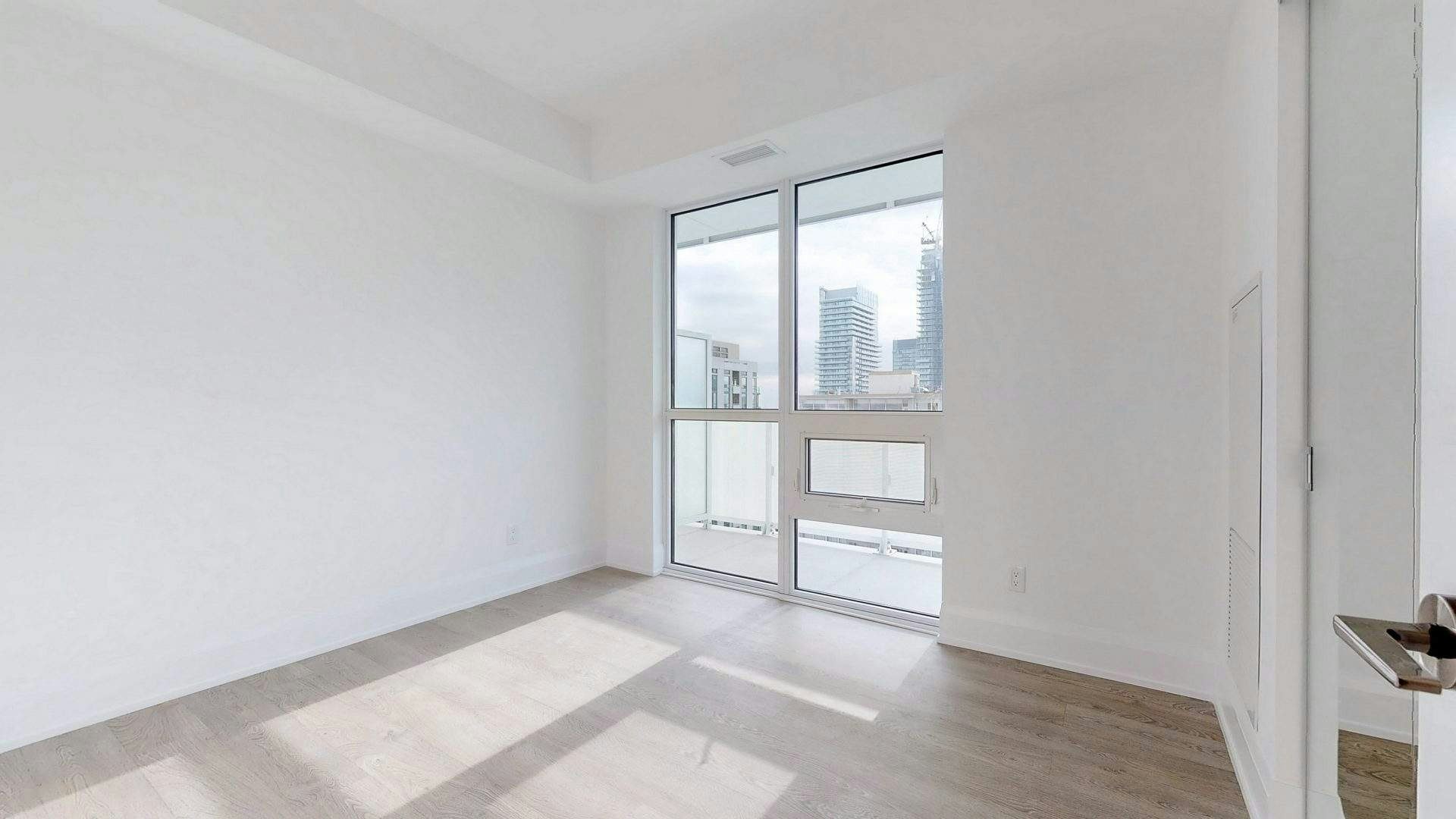 10-101 Erskine, Toronto, ON, M4P 1Y5 - 18