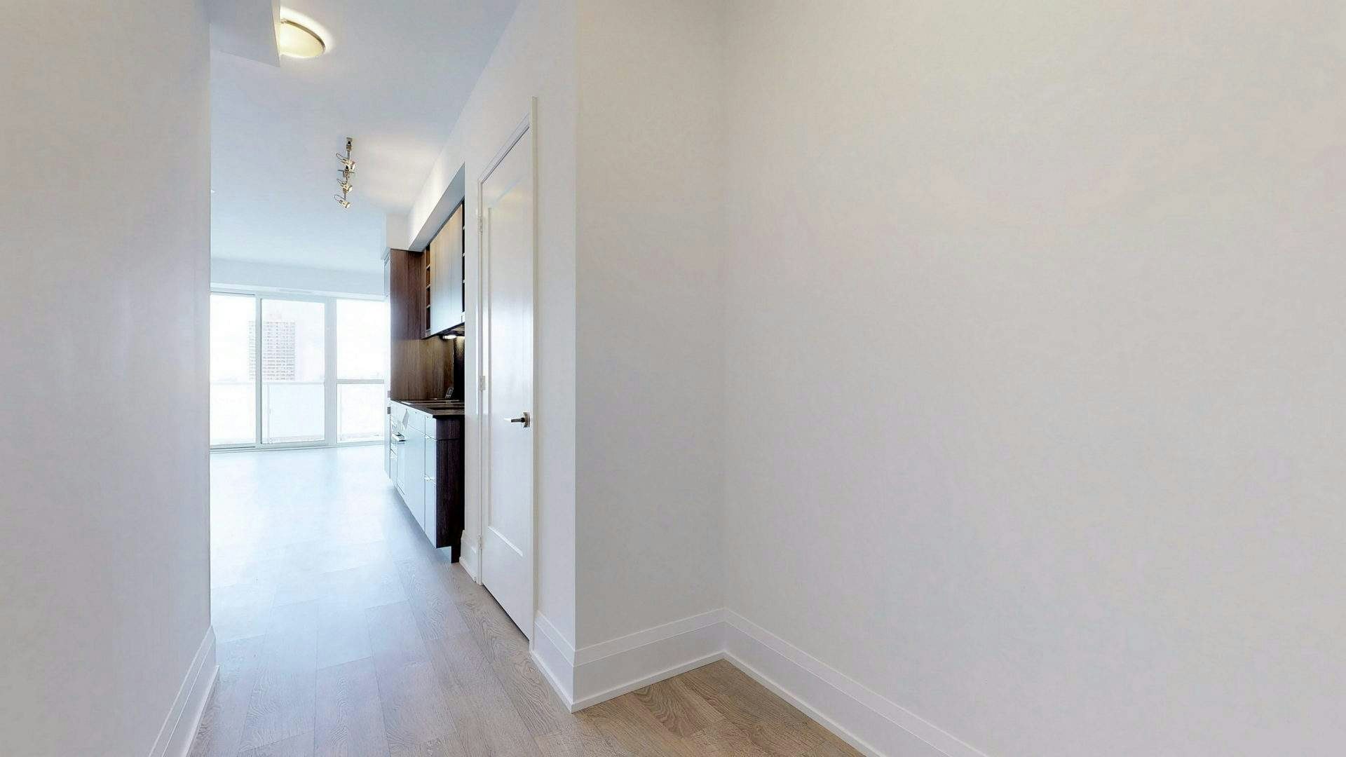 10-101 Erskine, Toronto, ON, M4P 1Y5 - 14