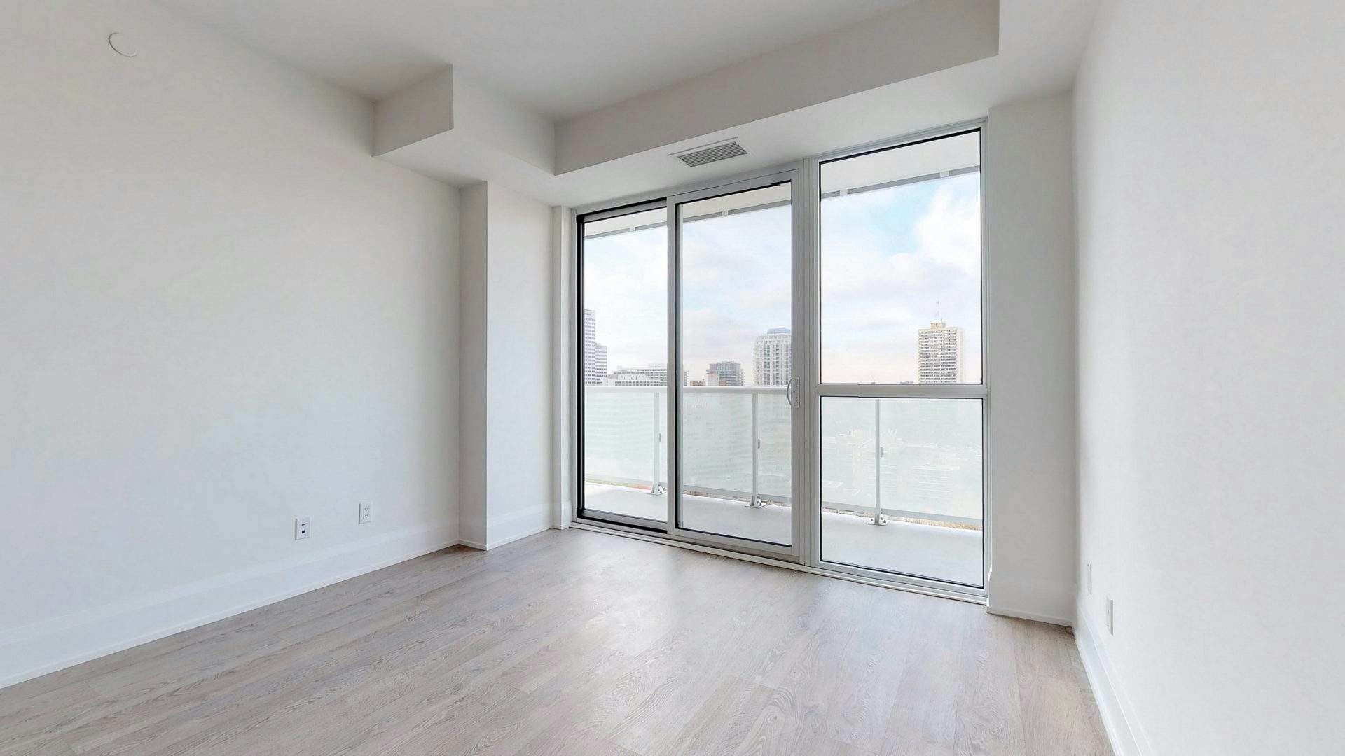 10-101 Erskine, Toronto, ON, M4P 1Y5 - 19