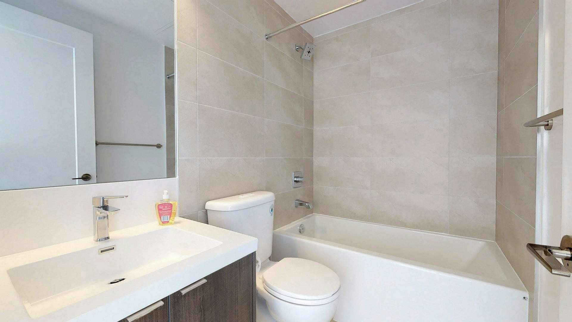 10-101 Erskine, Toronto, ON, M4P 1Y5 - 12