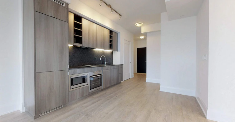 10-101 Erskine, Toronto, ON, M4P 1Y5 - 11