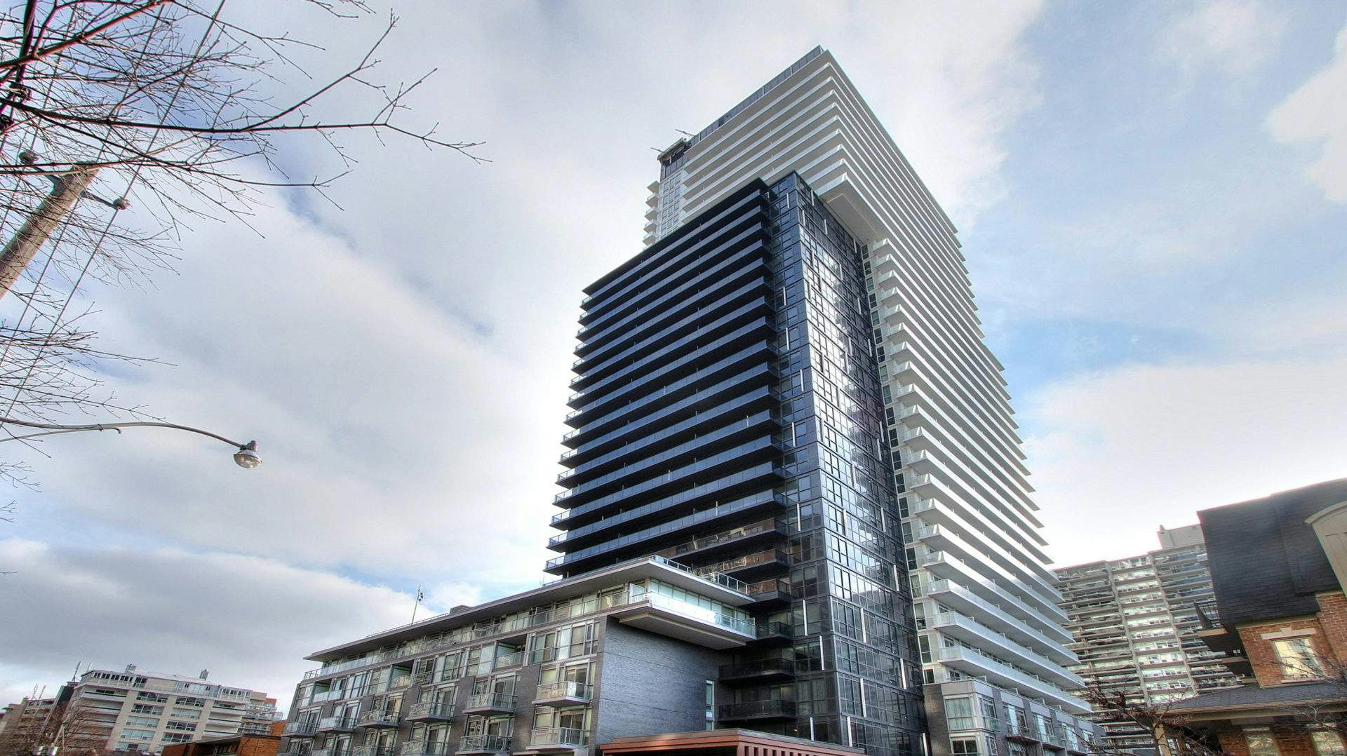 10-101 Erskine, Toronto, ON, M4P 1Y5 - 2