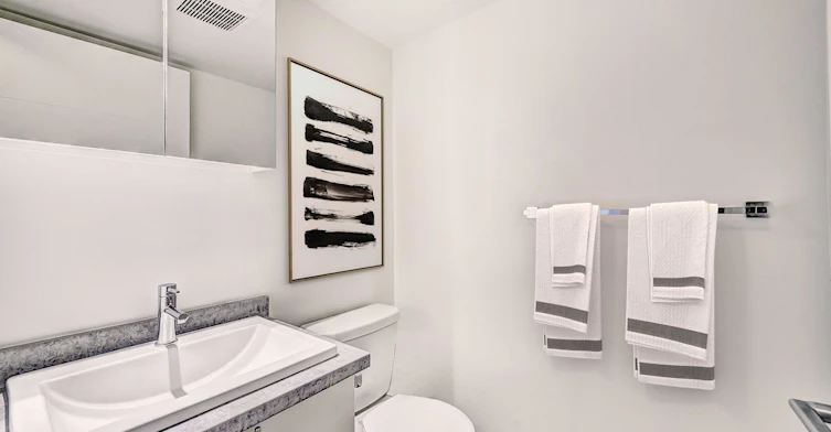 520 De Gaspé Rue, Montréal, QC, H3E 1G1 - 11