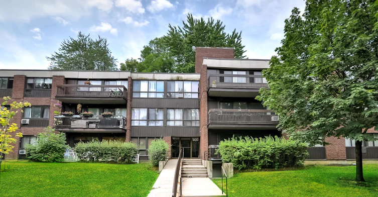 300 Elgar Rue, Montréal, QC, H3E 1C9 - 6