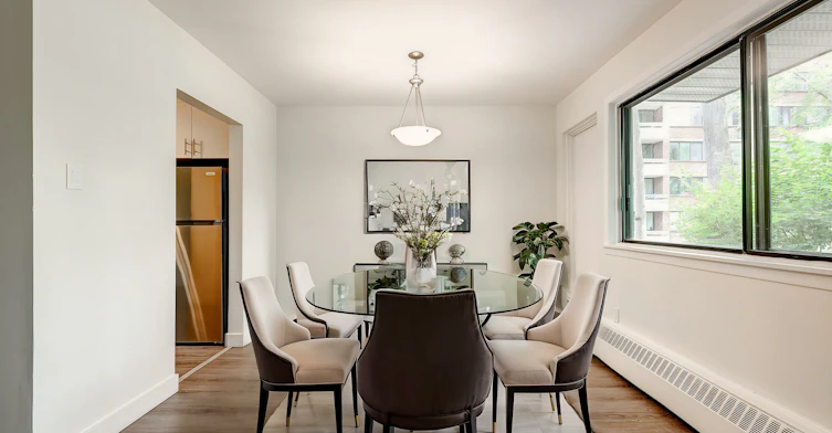 300 Elgar Rue, Montréal, QC, H3E 1C9 - 2
