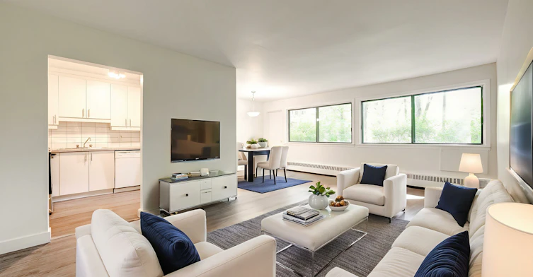 300 Elgar Rue, Montréal, QC, H3E 1C9