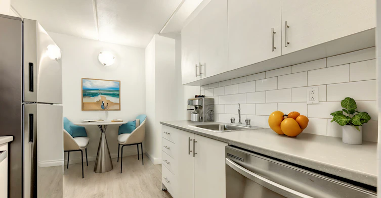 670 De Gaspé, Montréal, QC, H3E 1H8 - 4