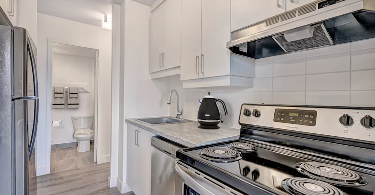 300 Joliette Rue, Longueuil, QC, J4H 2G5 - 8