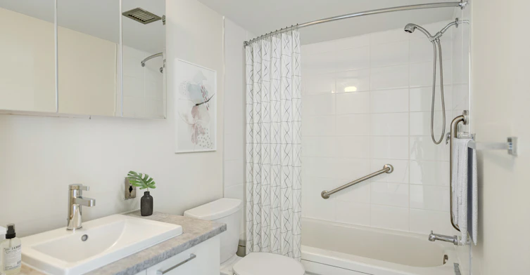 400 Juge Desnoyers Place, Laval, QC, H7G 4S2 - 10