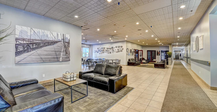 400 Juge Desnoyers Place, Laval, QC, H7G 4S2 - 25