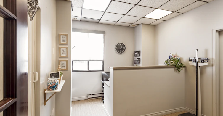 400 Juge Desnoyers Place, Laval, QC, H7G 4S2 - 32