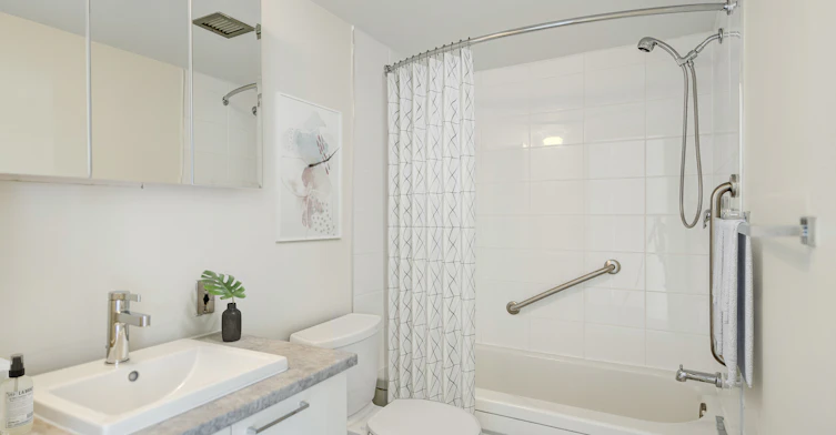400 Juge Desnoyers Place, Laval, QC, H7G 4S2 - 10