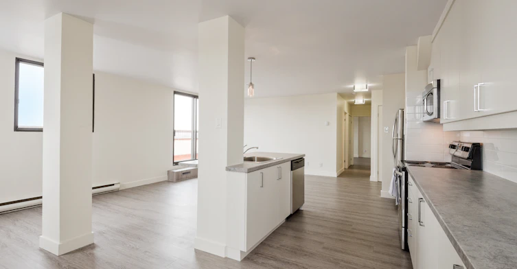 400 Juge Desnoyers Place, Laval, QC, H7G 4S2 - 15