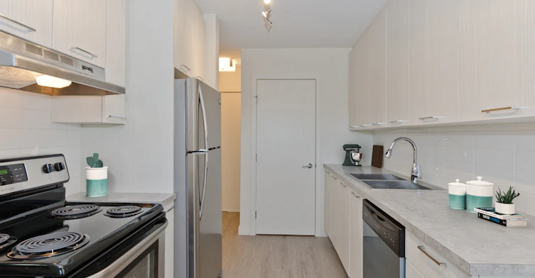 3607 49 Street NW, Calgary, AB, T3A 2H3 - 2