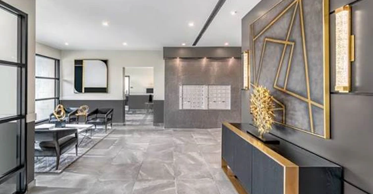 71 Glamis Drive SW, Calgary, AB, T3E 6S5 - 2